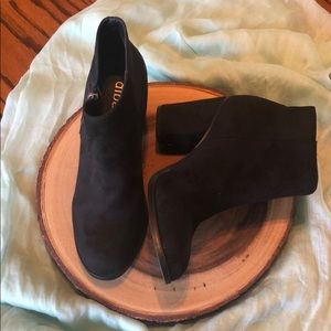 Black suede Diba boots with side zipper size 7.5